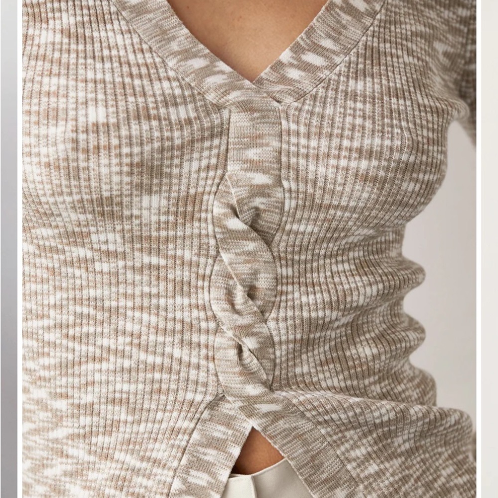 😍CRESENT! Elegant Cream Sweater - Picture 5 of 13